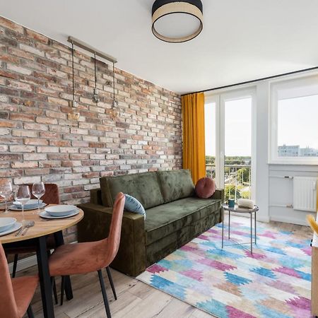 Stylish Apartment Near Wroclavia For 4 Guests By Noclegi Renters Wrocław Eksteriør billede