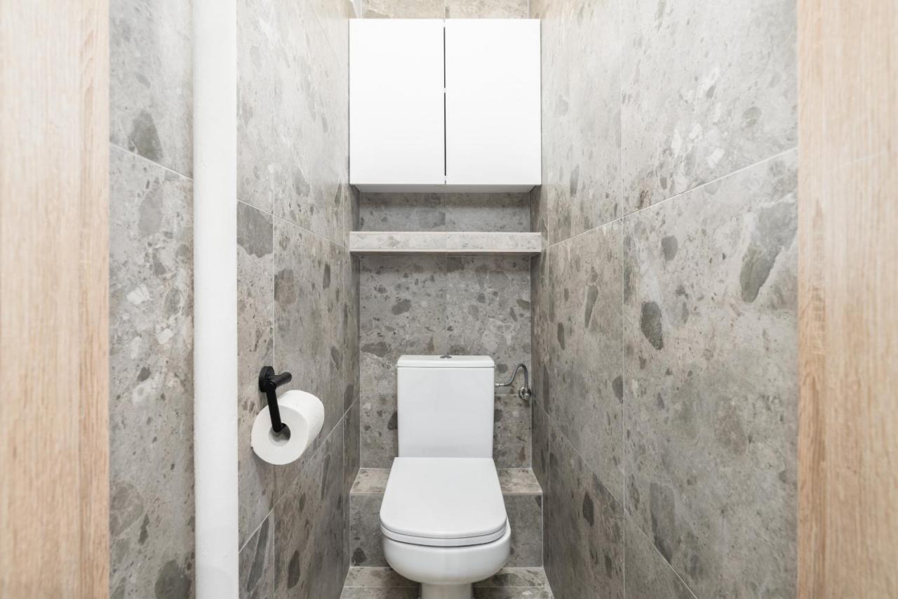 Stylish Apartment Near Wroclavia For 4 Guests By Noclegi Renters Wrocław Eksteriør billede
