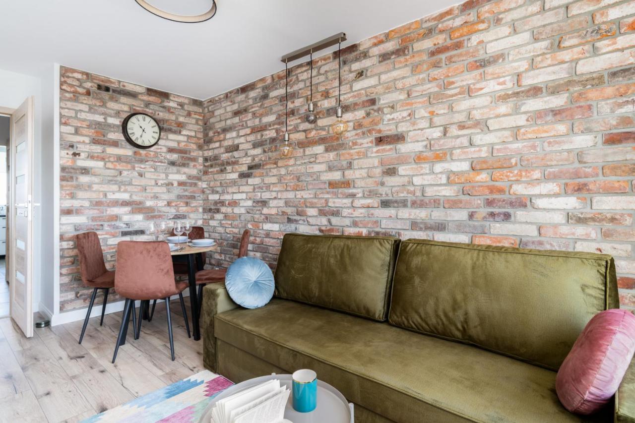 Stylish Apartment Near Wroclavia For 4 Guests By Noclegi Renters Wrocław Eksteriør billede