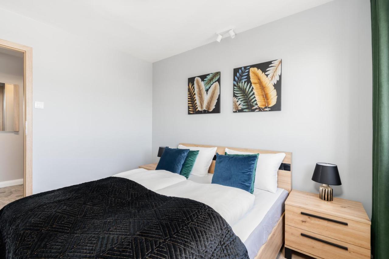 Stylish Apartment Near Wroclavia For 4 Guests By Noclegi Renters Wrocław Eksteriør billede